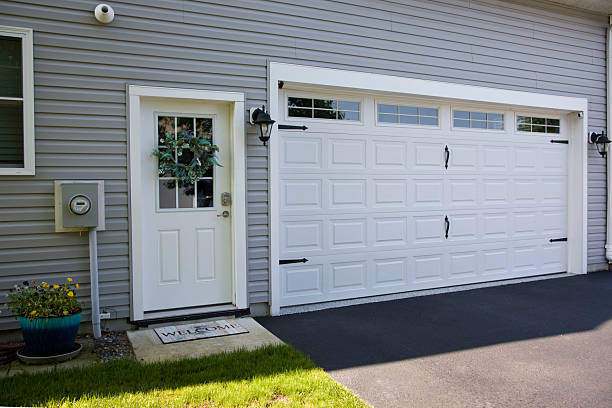 24/7 Emergency Garage Door Panel Replacement experts in Blount County County, TN
